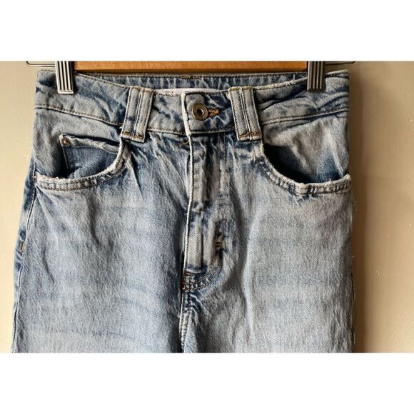 ZARA light wash high rise straight leg jeans size 2 - Picture 3 of 13
